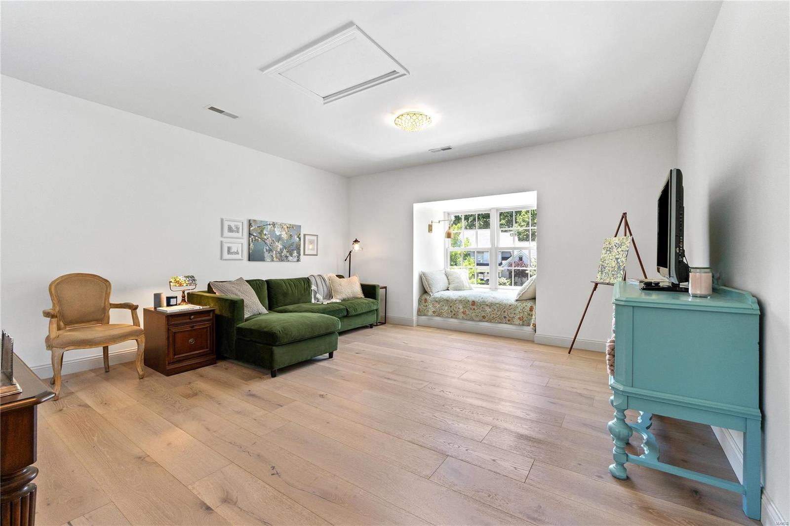 Oak Estates - Residential