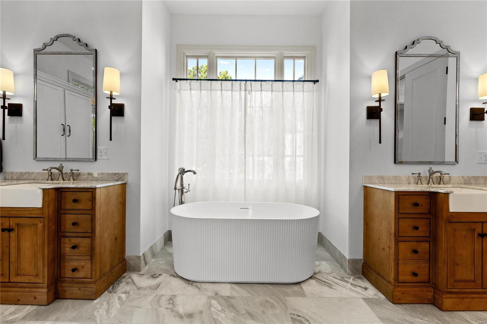 Oak Estates - Residential