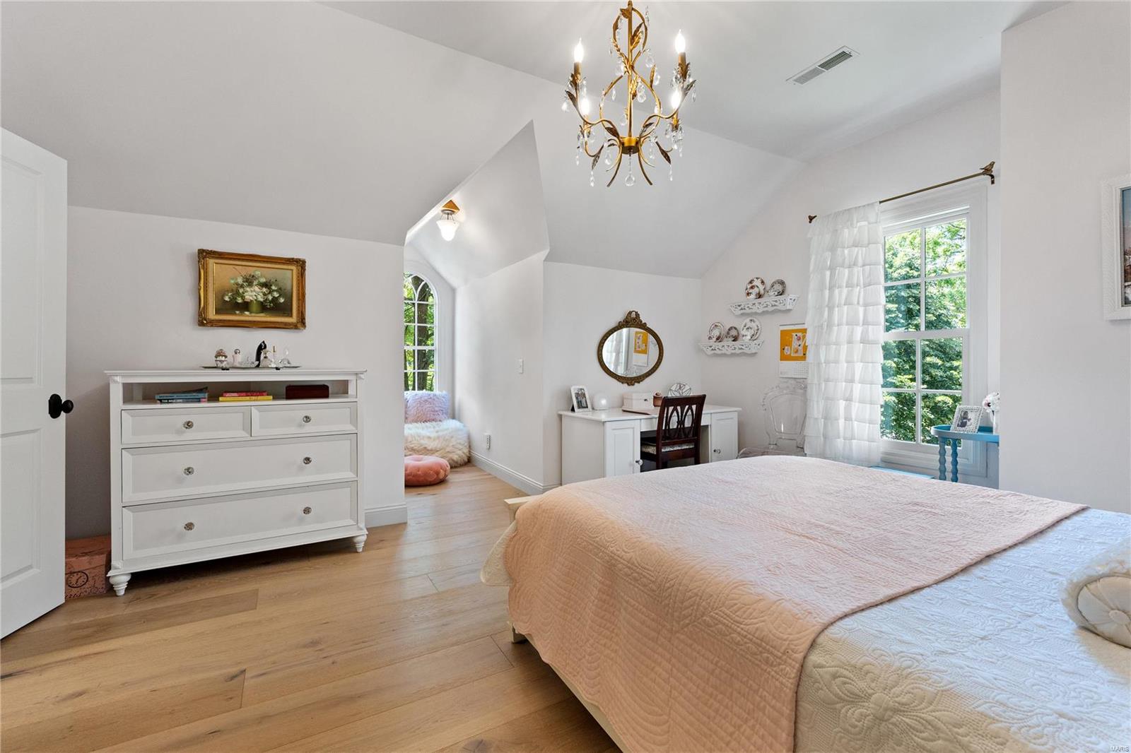 Oak Estates - Residential