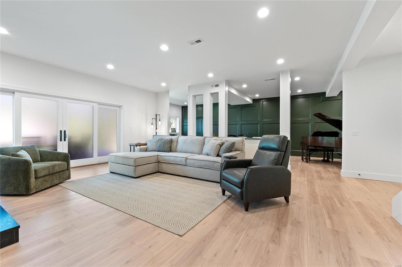 Oak Estates - Residential