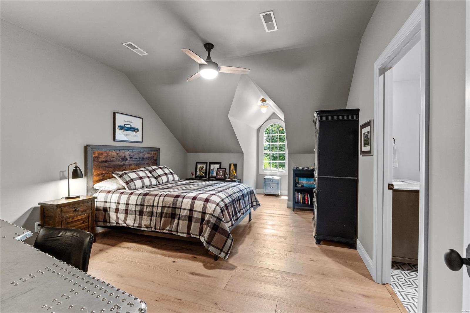 Oak Estates - Residential