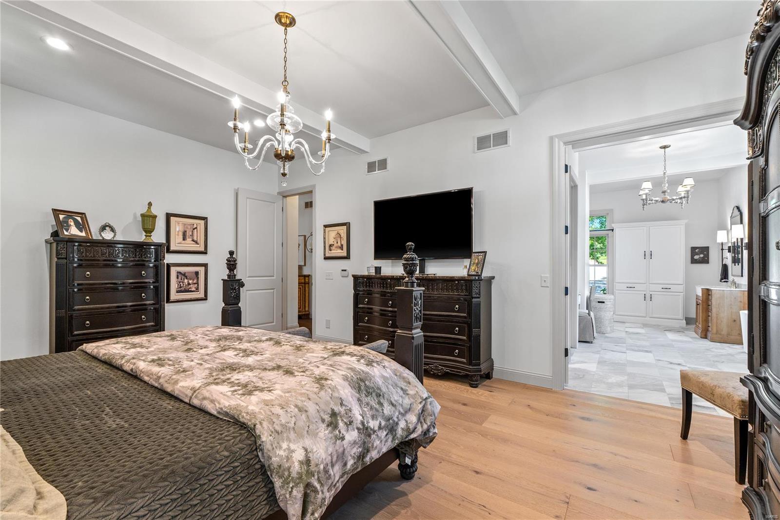 Oak Estates - Residential