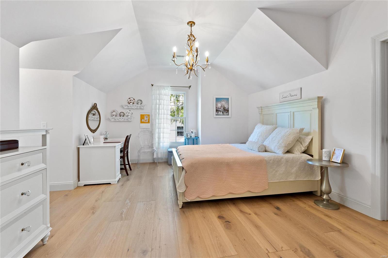 Oak Estates - Residential