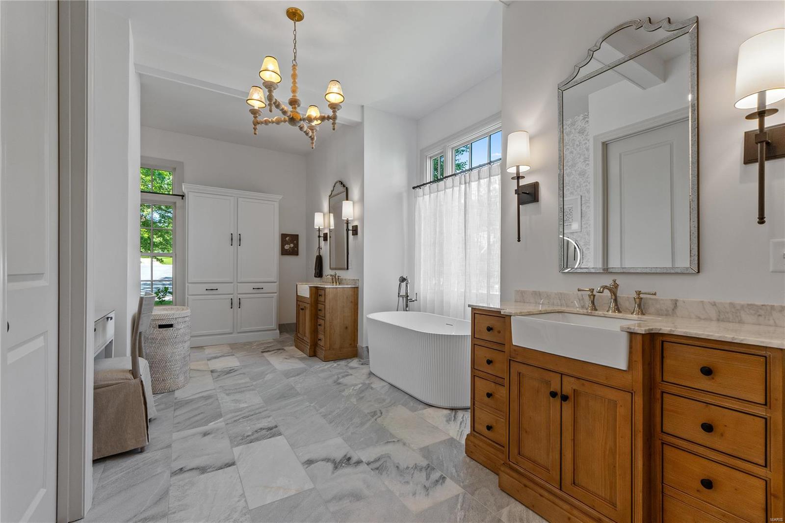 Oak Estates - Residential