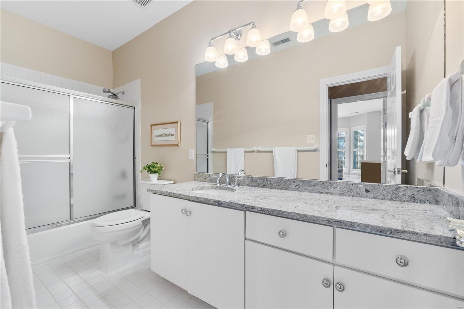 North Pointe Clayton - Residential