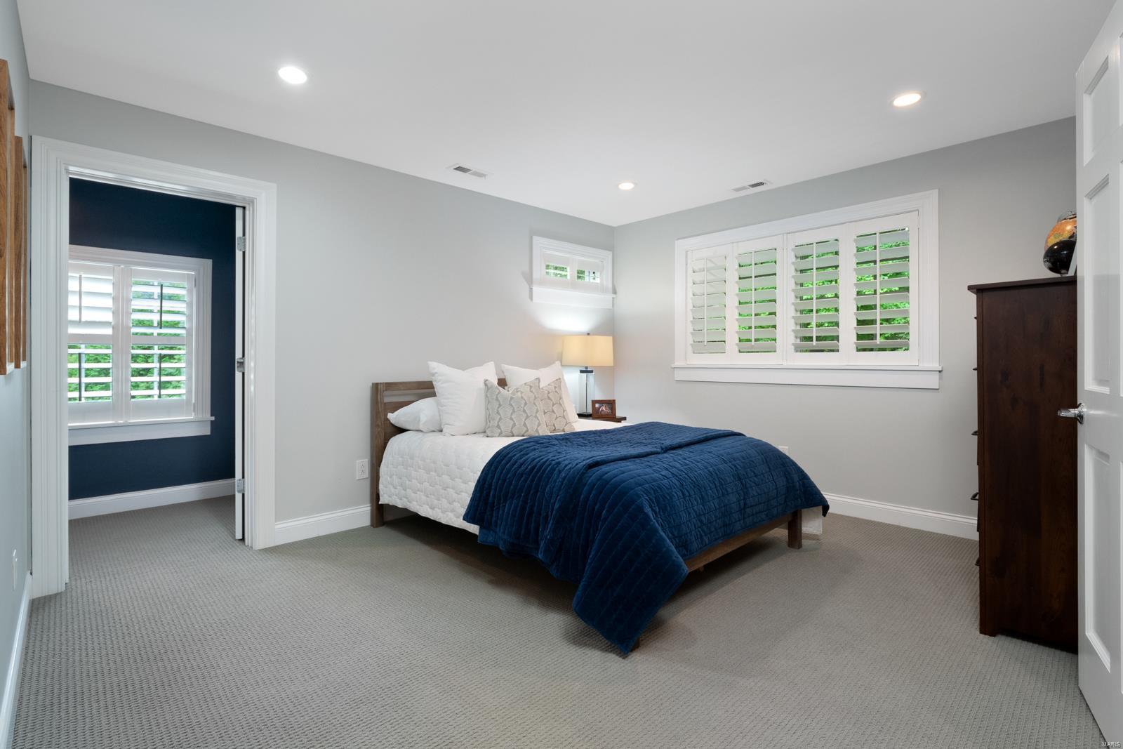 Huntleigh Manor - Residential