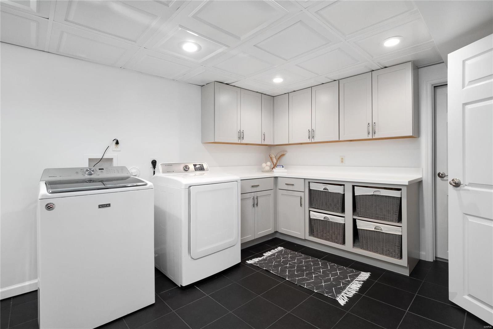 Huntleigh Manor - Residential