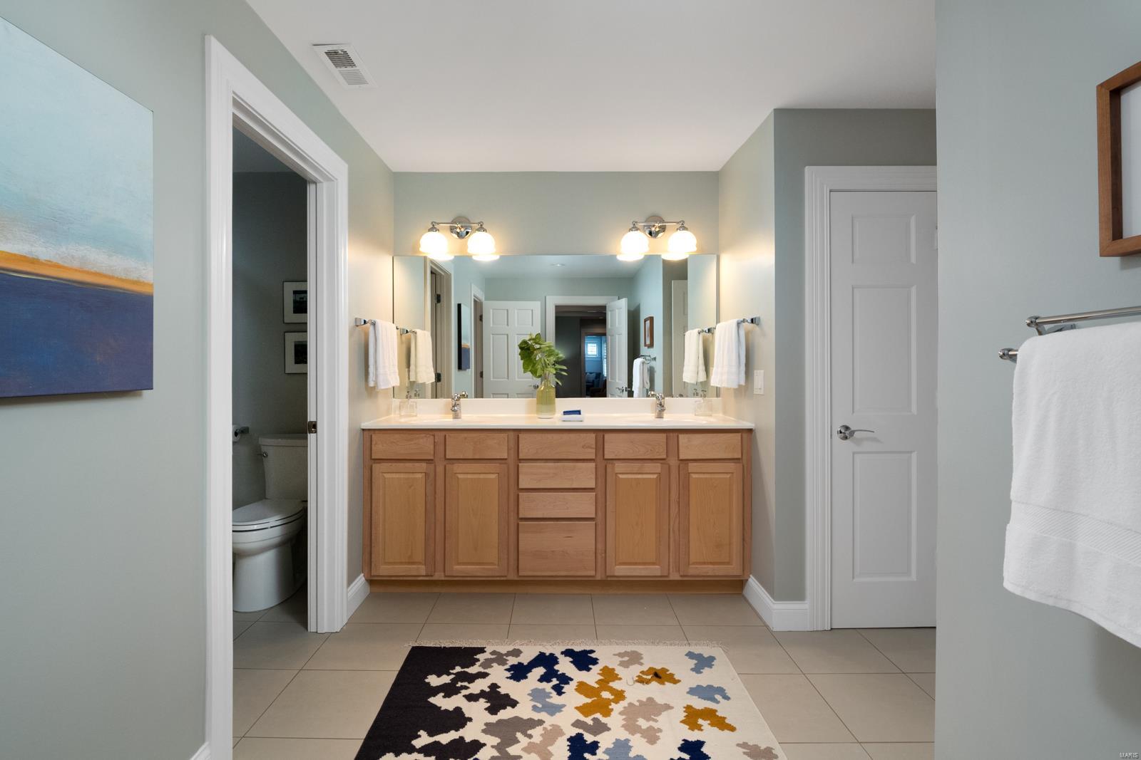 Huntleigh Manor - Residential