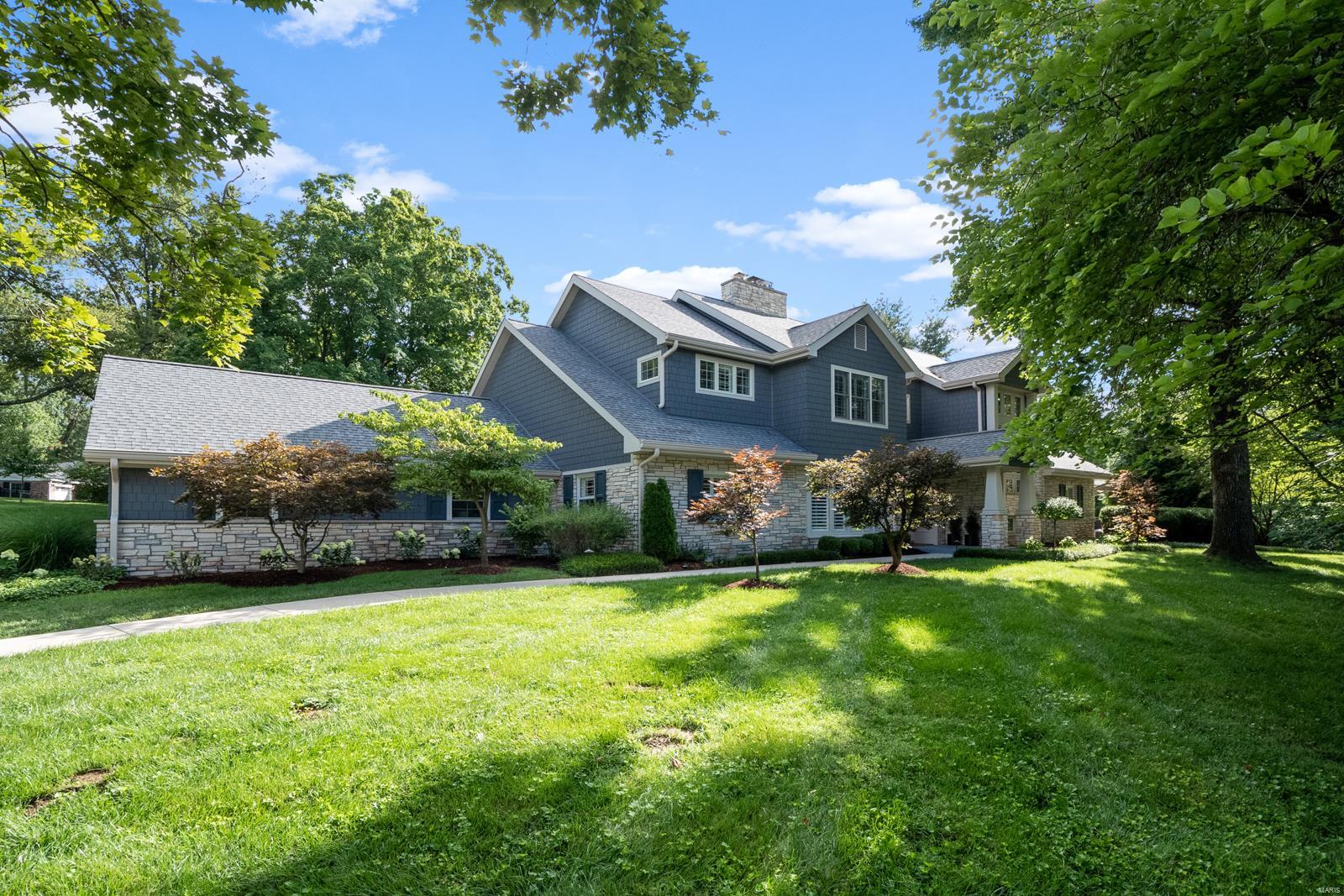 Huntleigh Manor - Residential