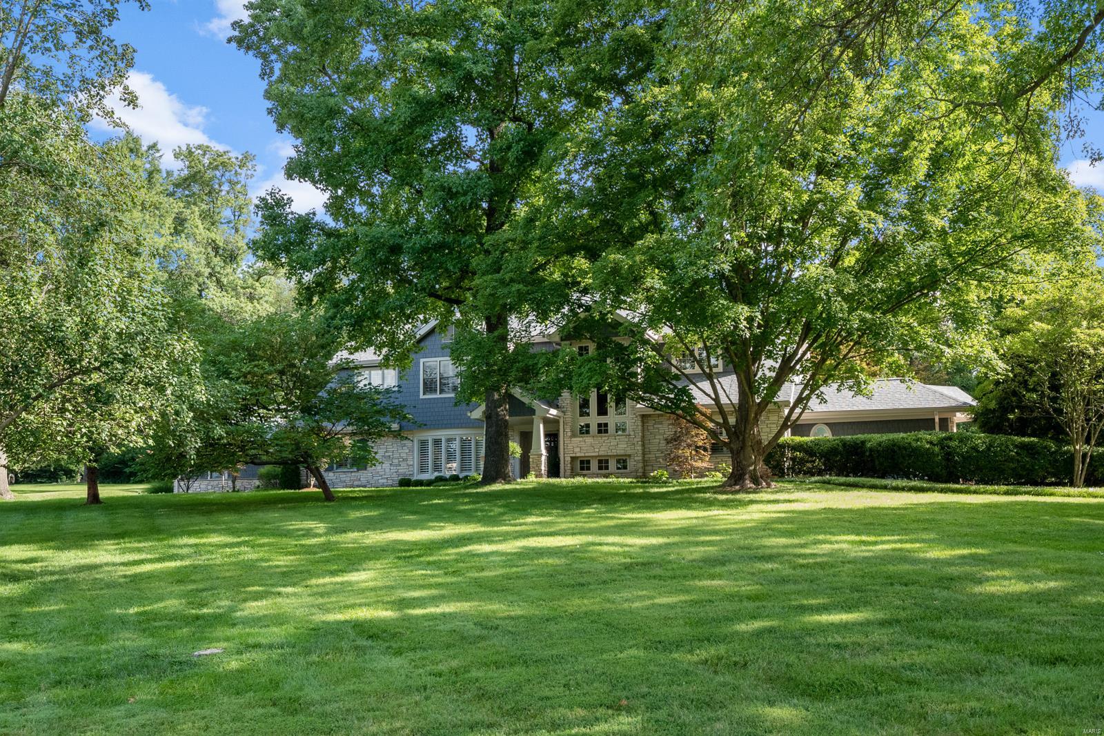 Huntleigh Manor - Residential