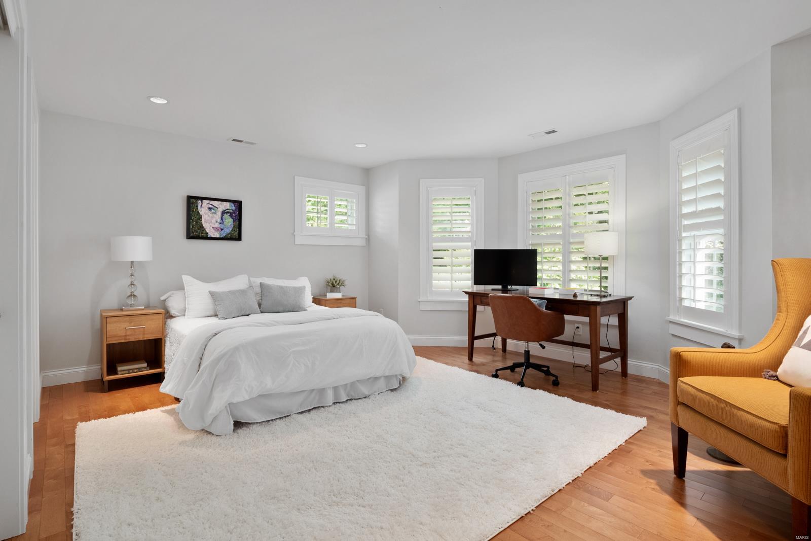 Huntleigh Manor - Residential