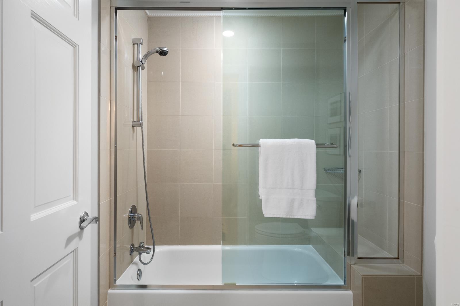 Huntleigh Manor - Residential