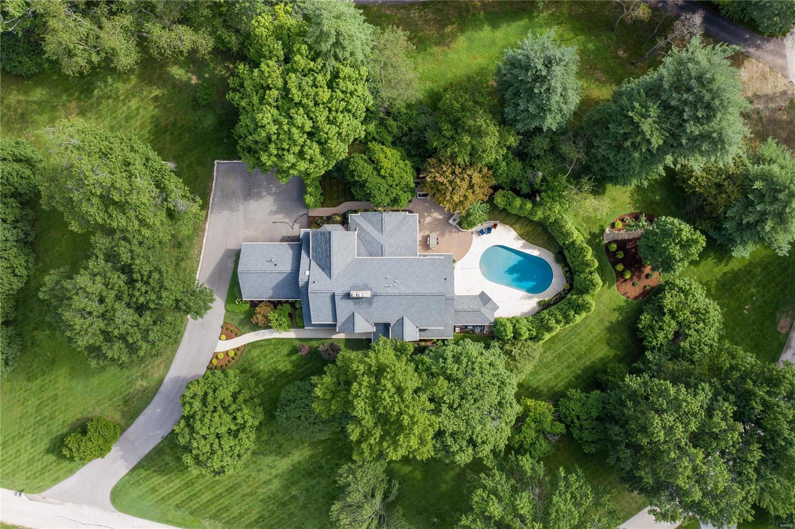 Huntleigh Manor - Residential