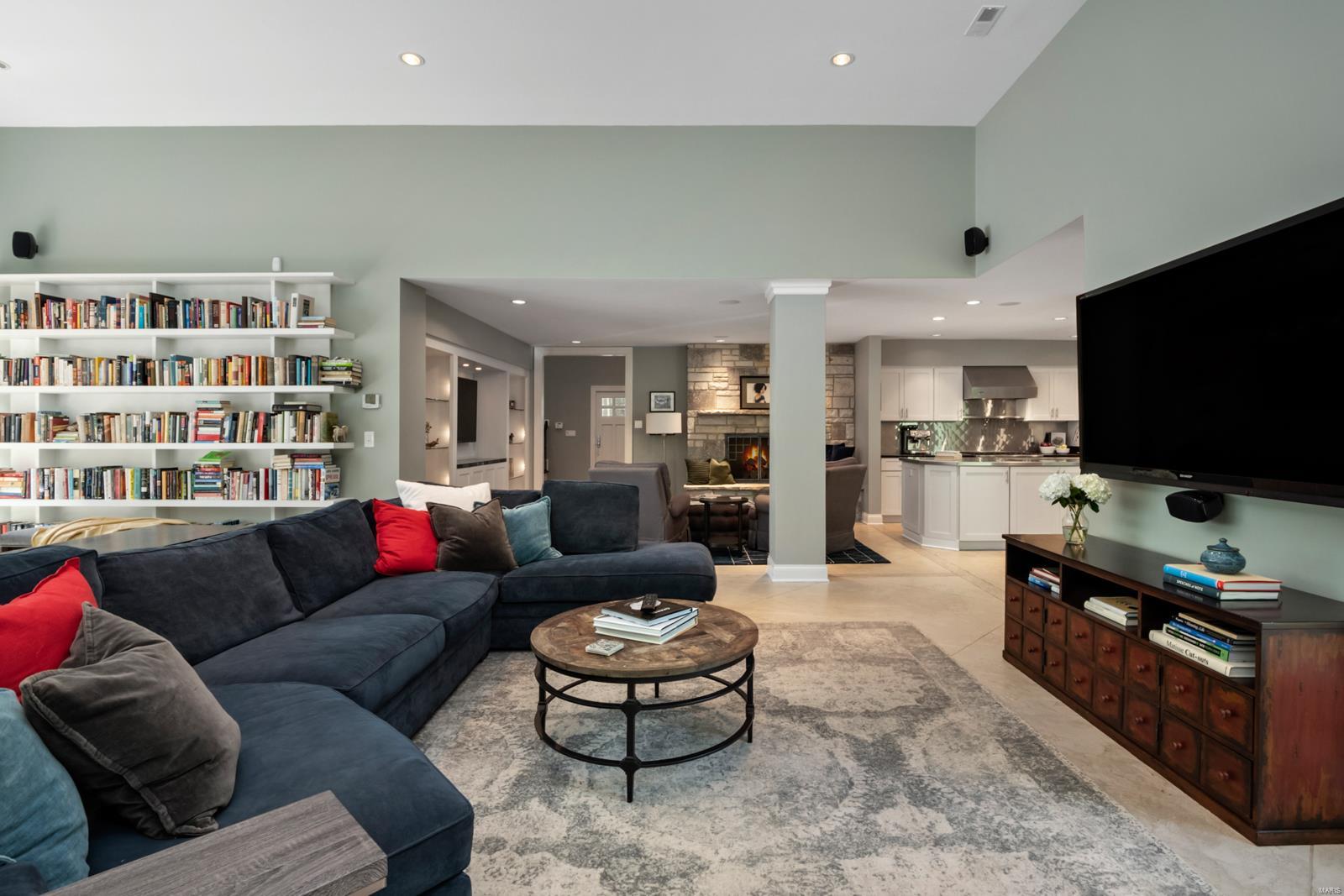 Huntleigh Manor - Residential