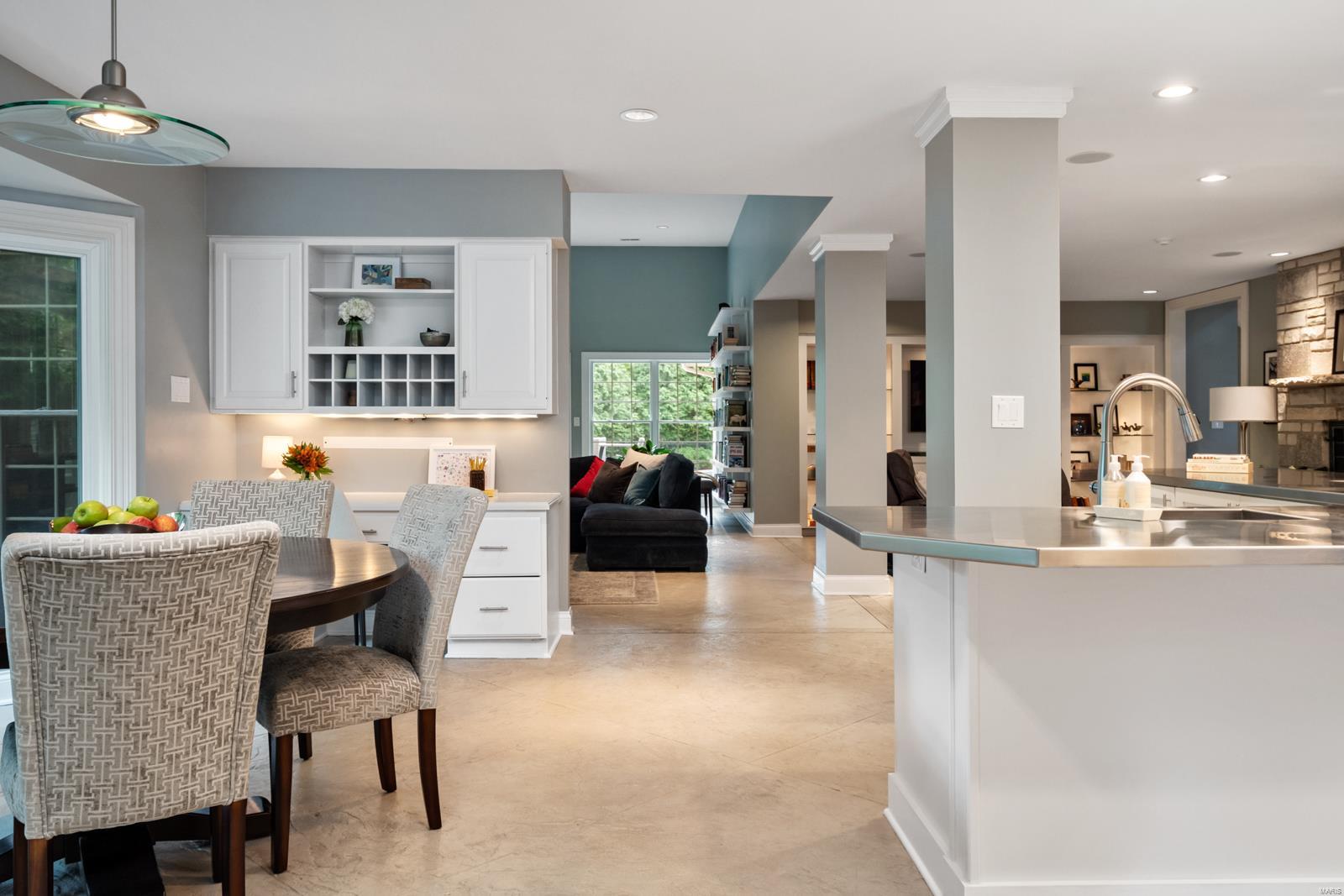 Huntleigh Manor - Residential