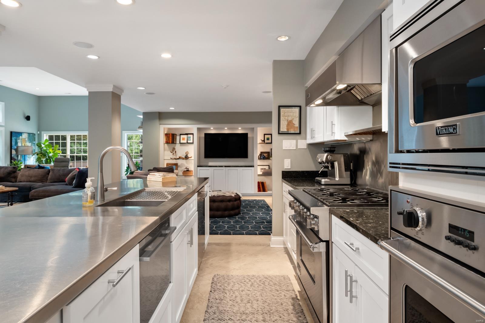 Huntleigh Manor - Residential