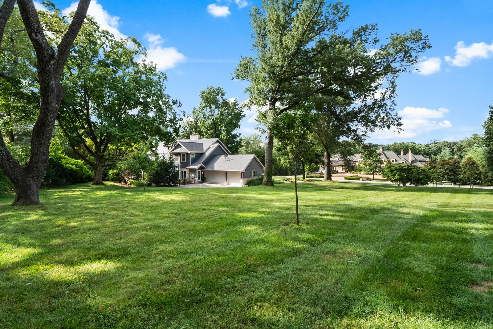 Huntleigh Manor - Residential