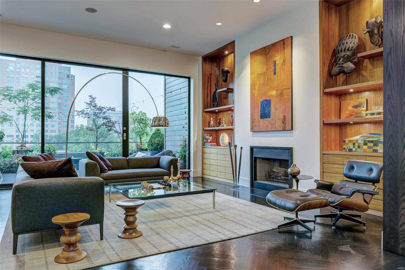 Pershing Place Condo - Residential