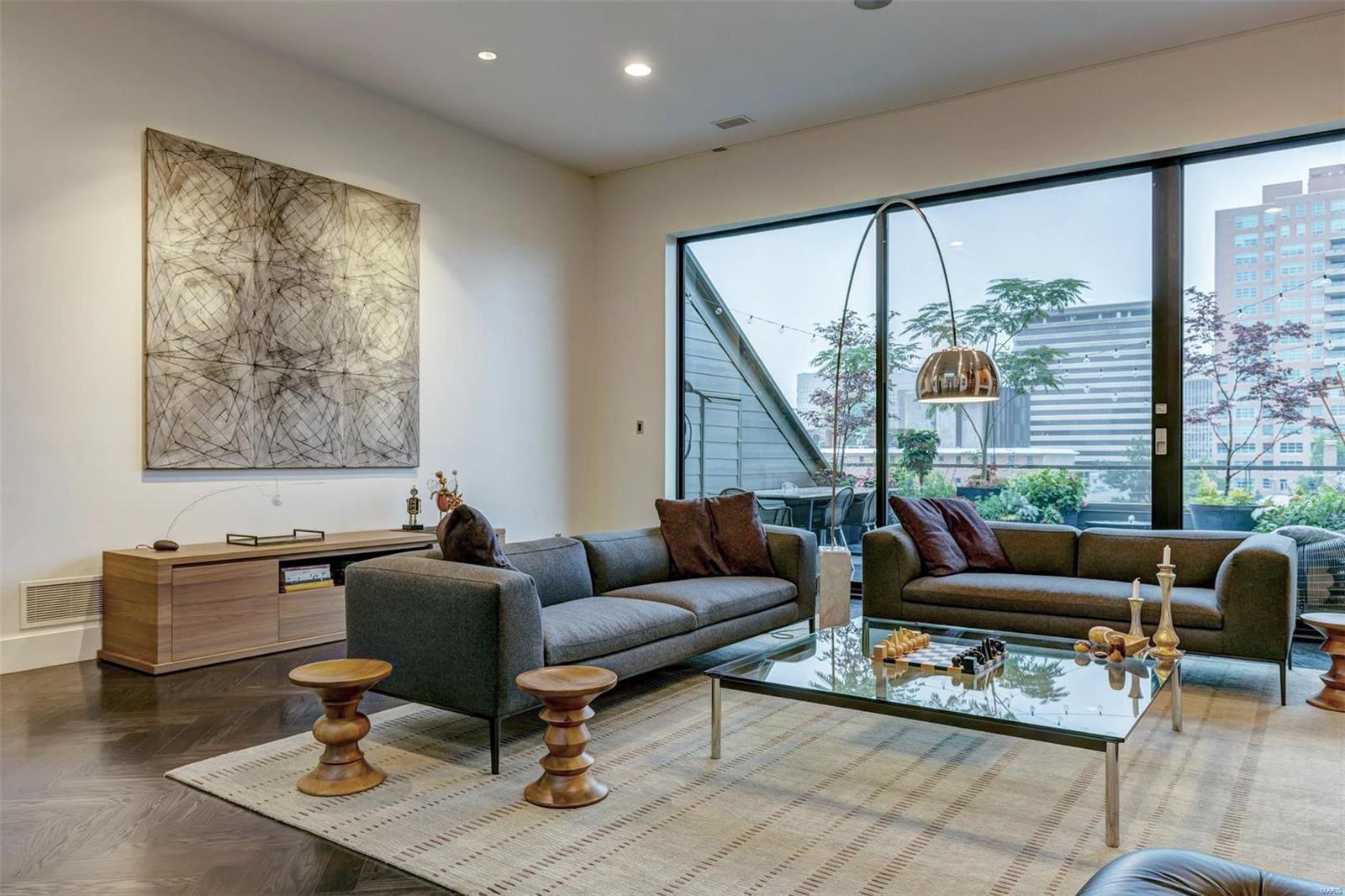 Pershing Place Condo - Residential