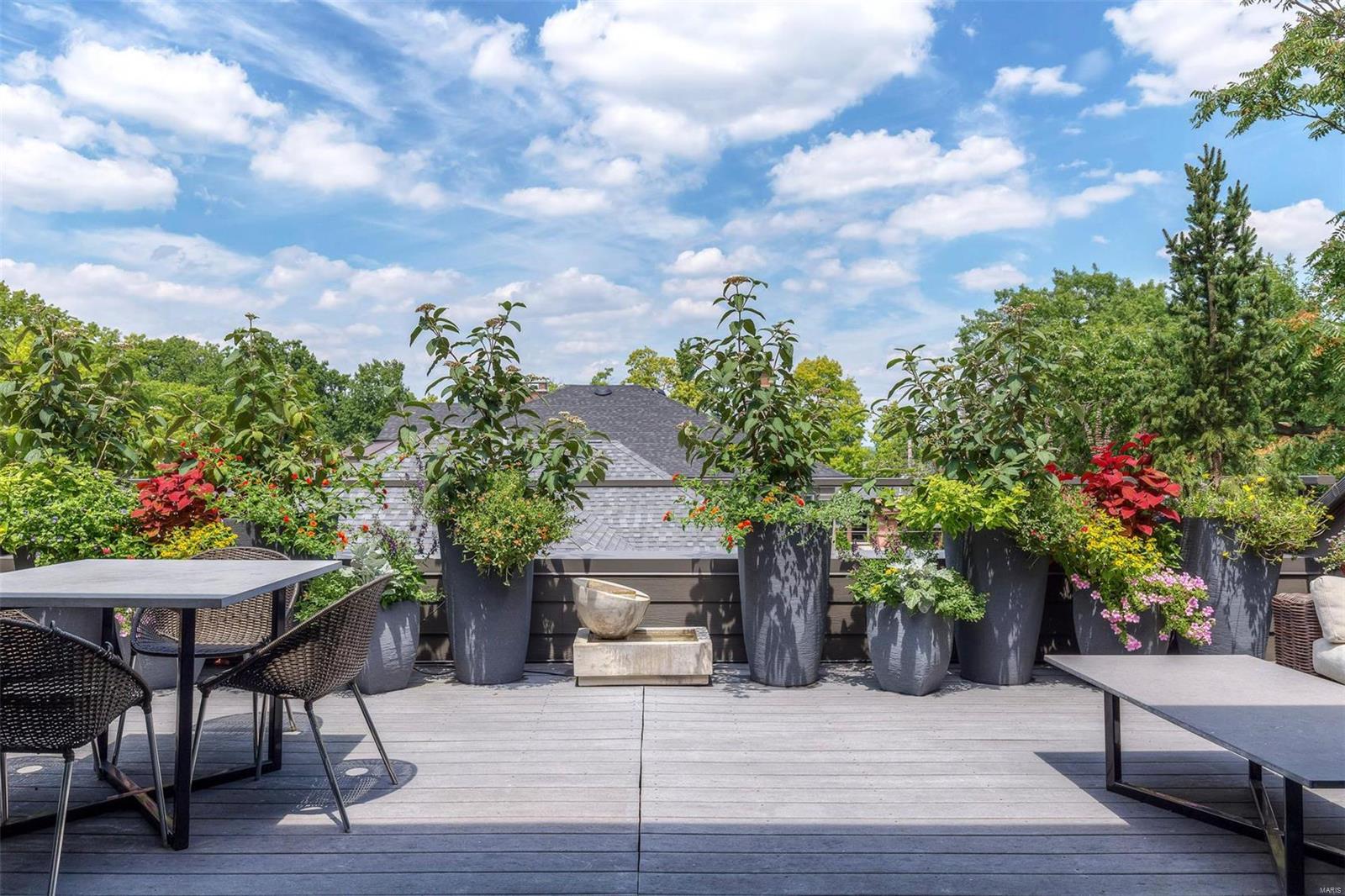 Pershing Place Condo - Residential