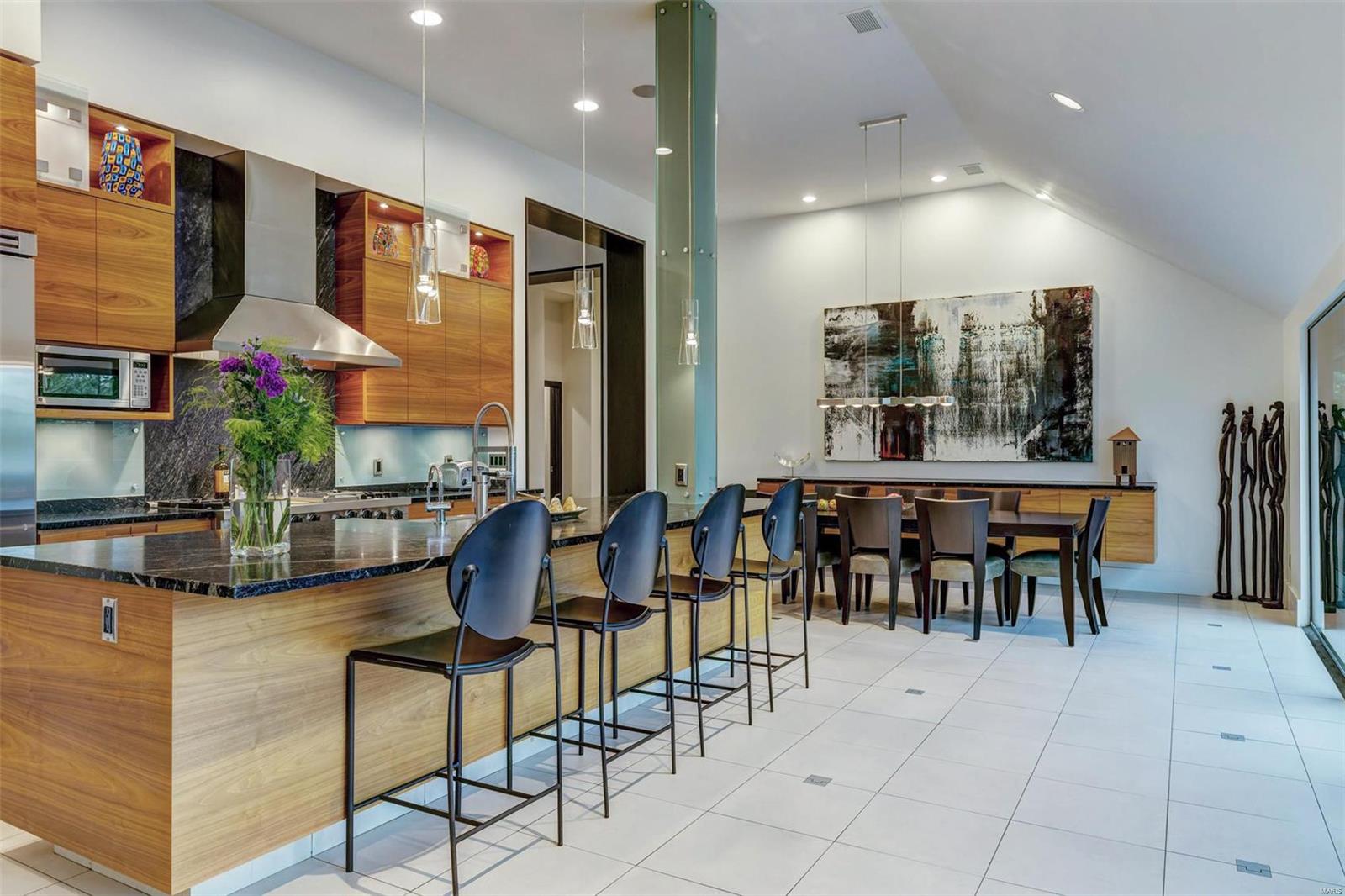 Pershing Place Condo - Residential