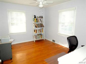 Old Bonhomme - Residential