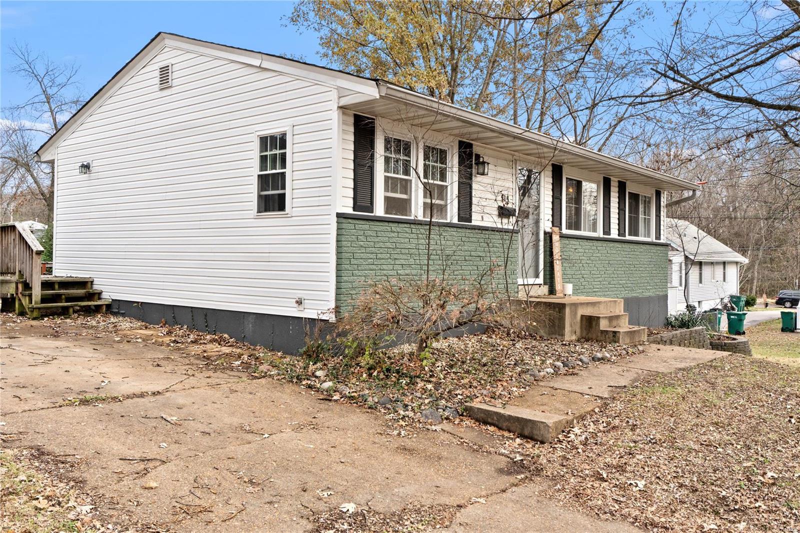 St Louis, Missouri 63119, United States, 2 Bedrooms Bedrooms, ,1 BathroomBathrooms,Residential,Pending,26856