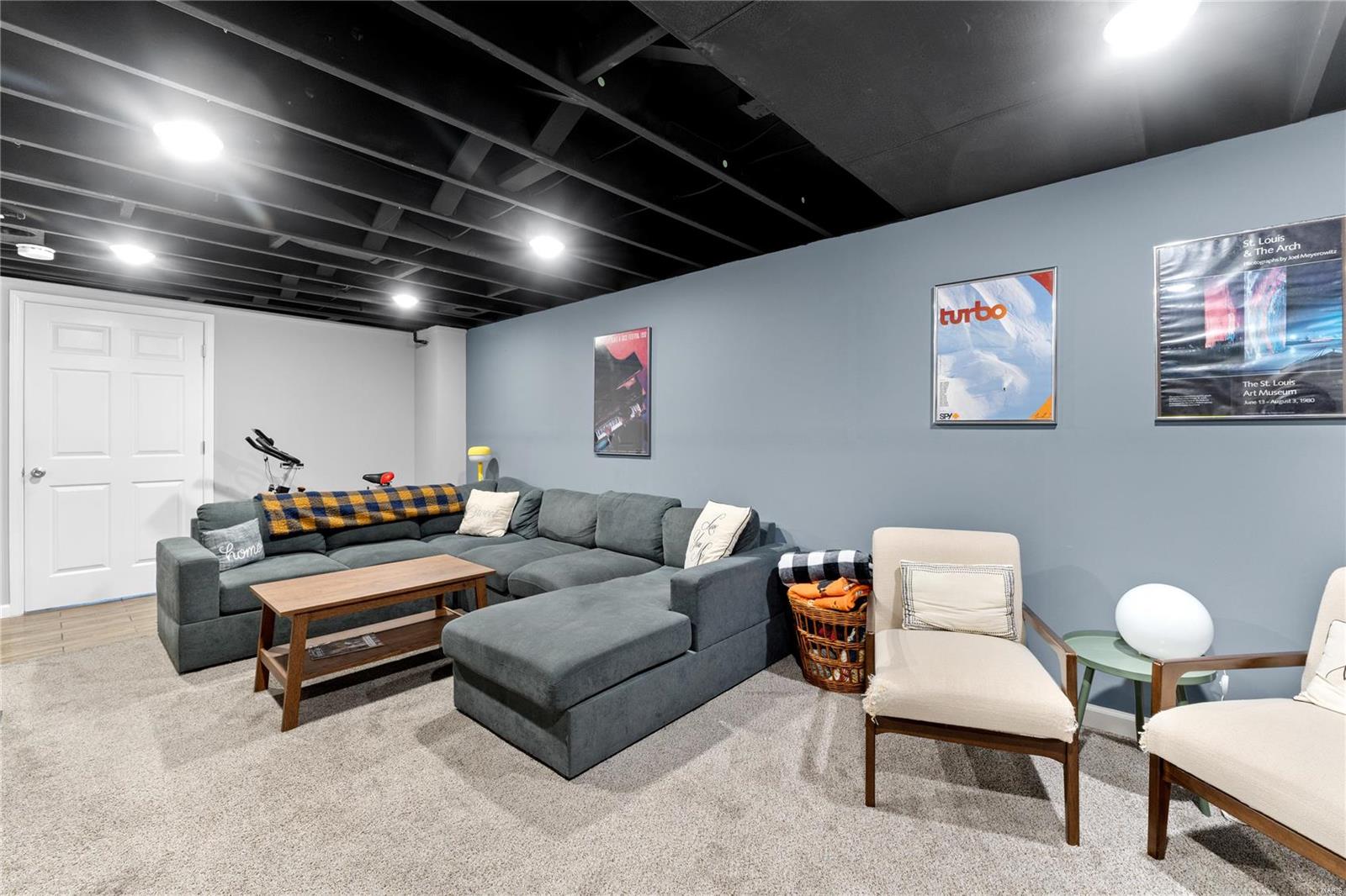 St Louis, Missouri 63119, United States, 2 Bedrooms Bedrooms, ,1 BathroomBathrooms,Residential,Pending,26856