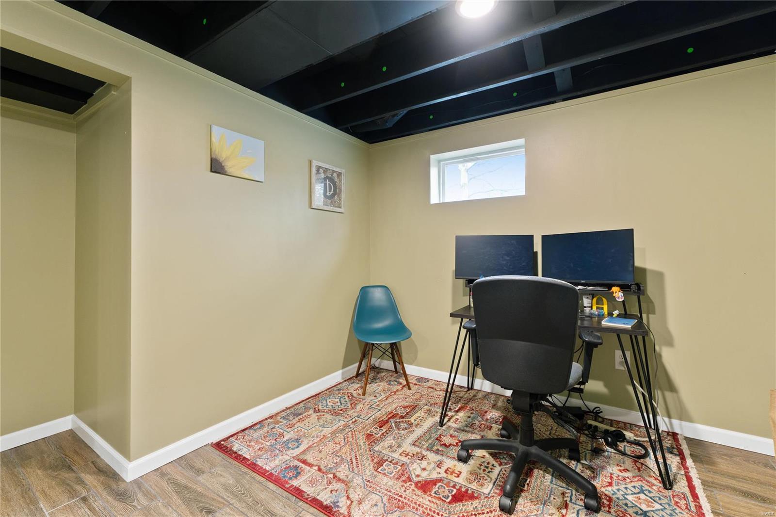 St Louis, Missouri 63119, United States, 2 Bedrooms Bedrooms, ,1 BathroomBathrooms,Residential,Pending,26856