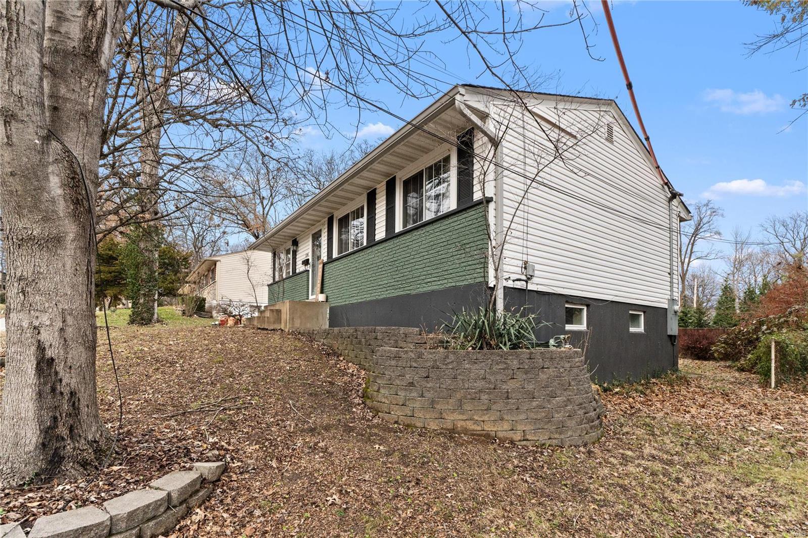 St Louis, Missouri 63119, United States, 2 Bedrooms Bedrooms, ,1 BathroomBathrooms,Residential,Pending,26856