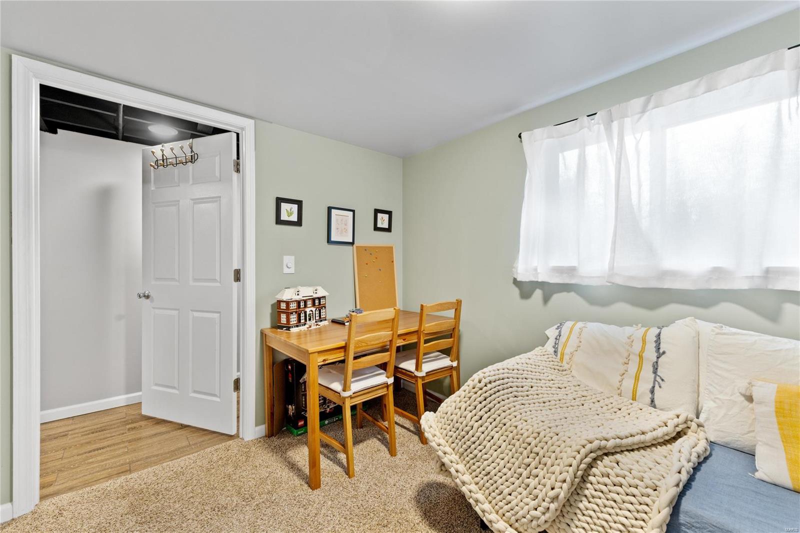 St Louis, Missouri 63119, United States, 2 Bedrooms Bedrooms, ,1 BathroomBathrooms,Residential,Pending,26856