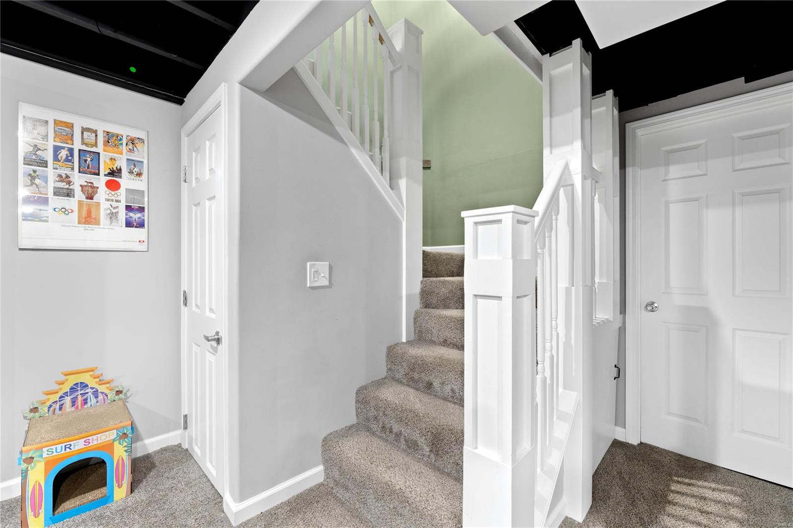 St Louis, Missouri 63119, United States, 2 Bedrooms Bedrooms, ,1 BathroomBathrooms,Residential,Pending,26856