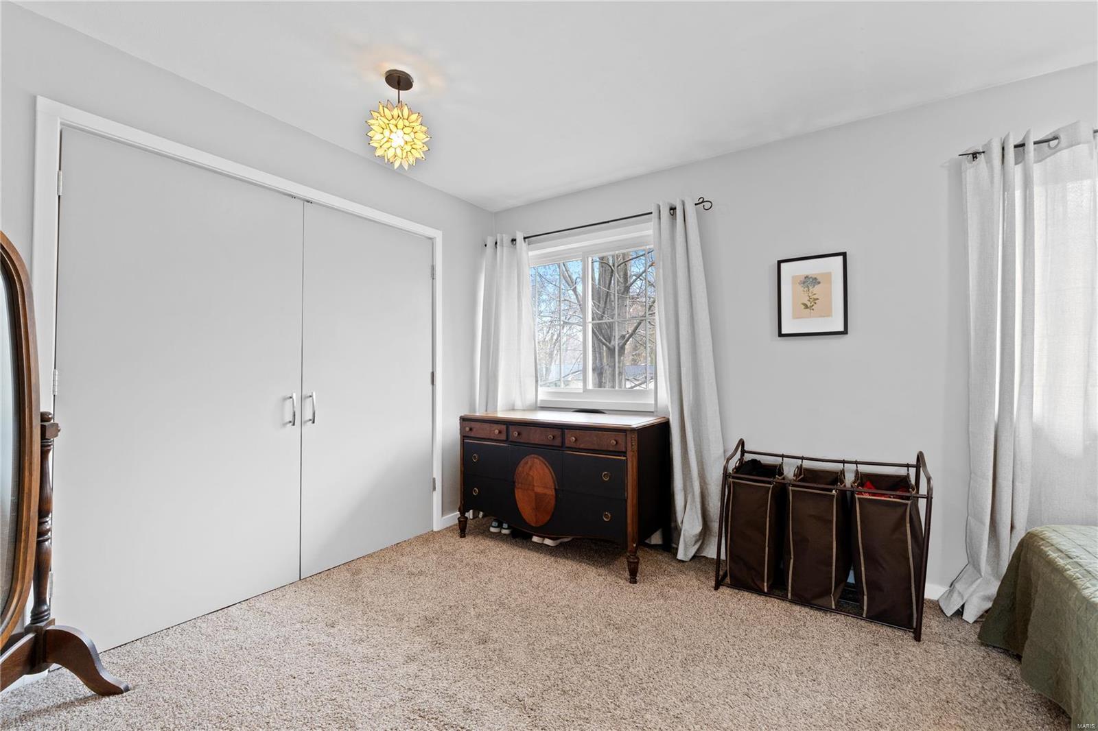 St Louis, Missouri 63119, United States, 2 Bedrooms Bedrooms, ,1 BathroomBathrooms,Residential,Pending,26856