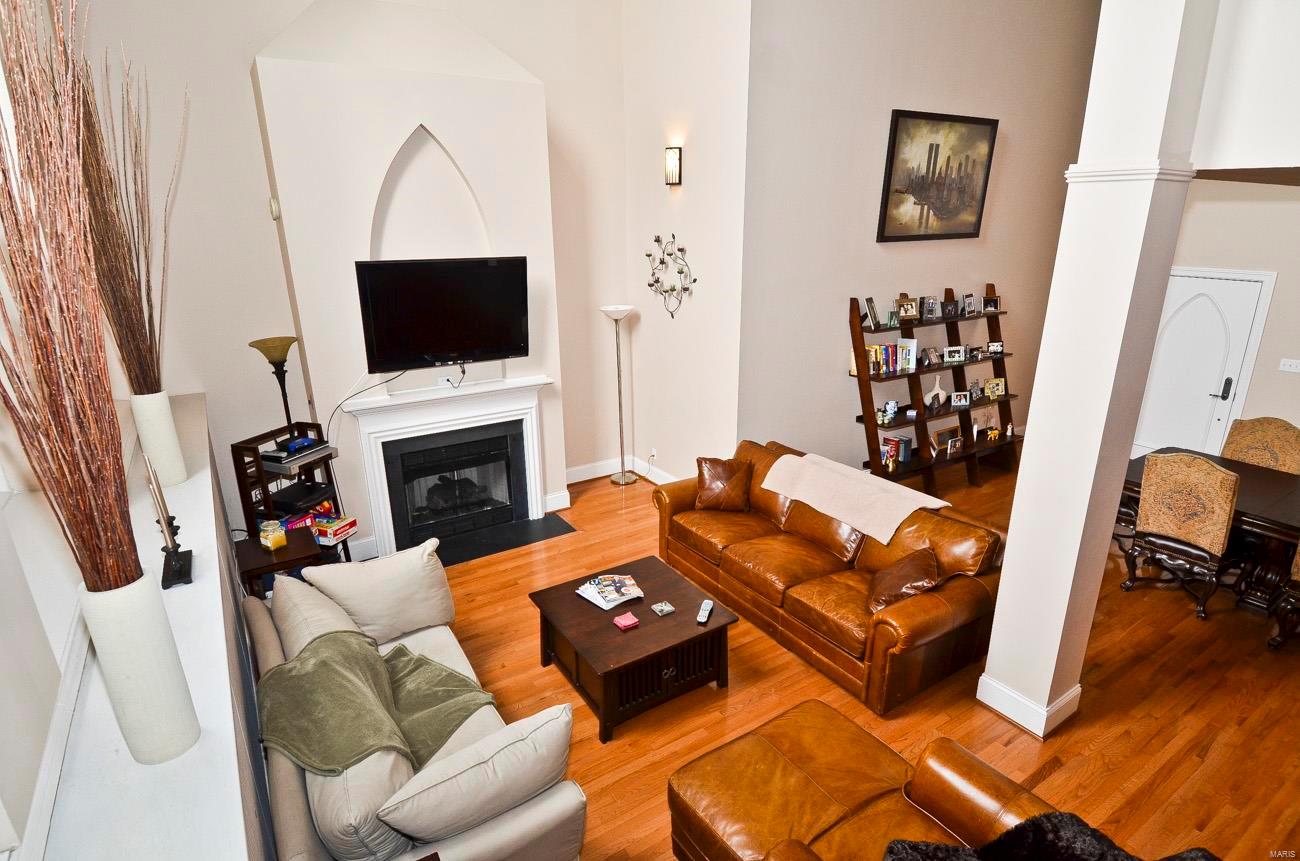 Abbey/Pk Condo - Residential