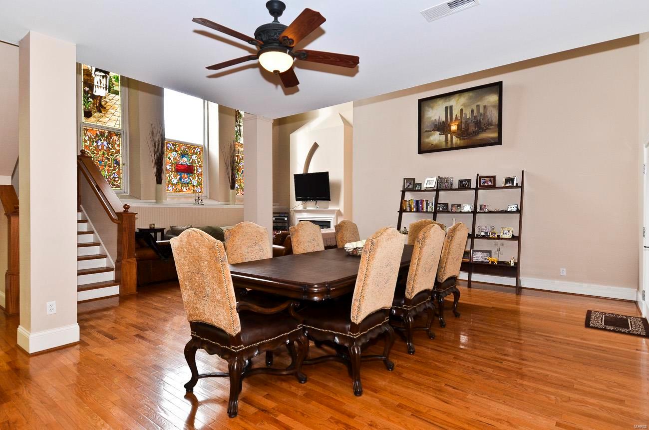 Abbey/Pk Condo - Residential