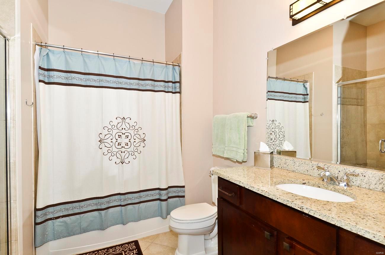 Abbey/Pk Condo - Residential