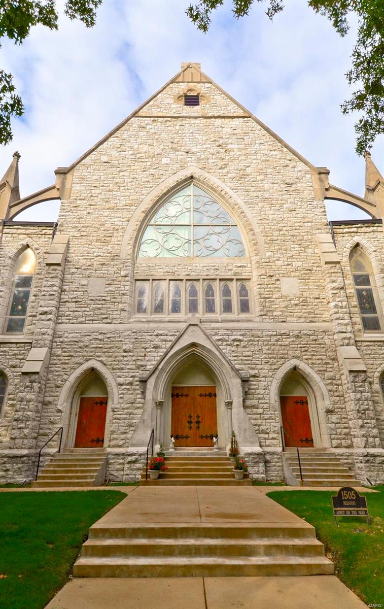 Abbey/Pk Condo - Residential