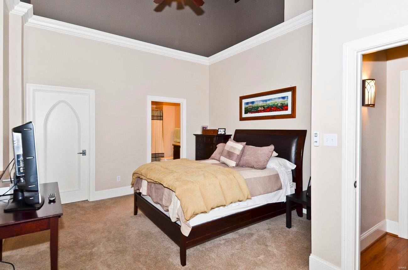 Abbey/Pk Condo - Residential