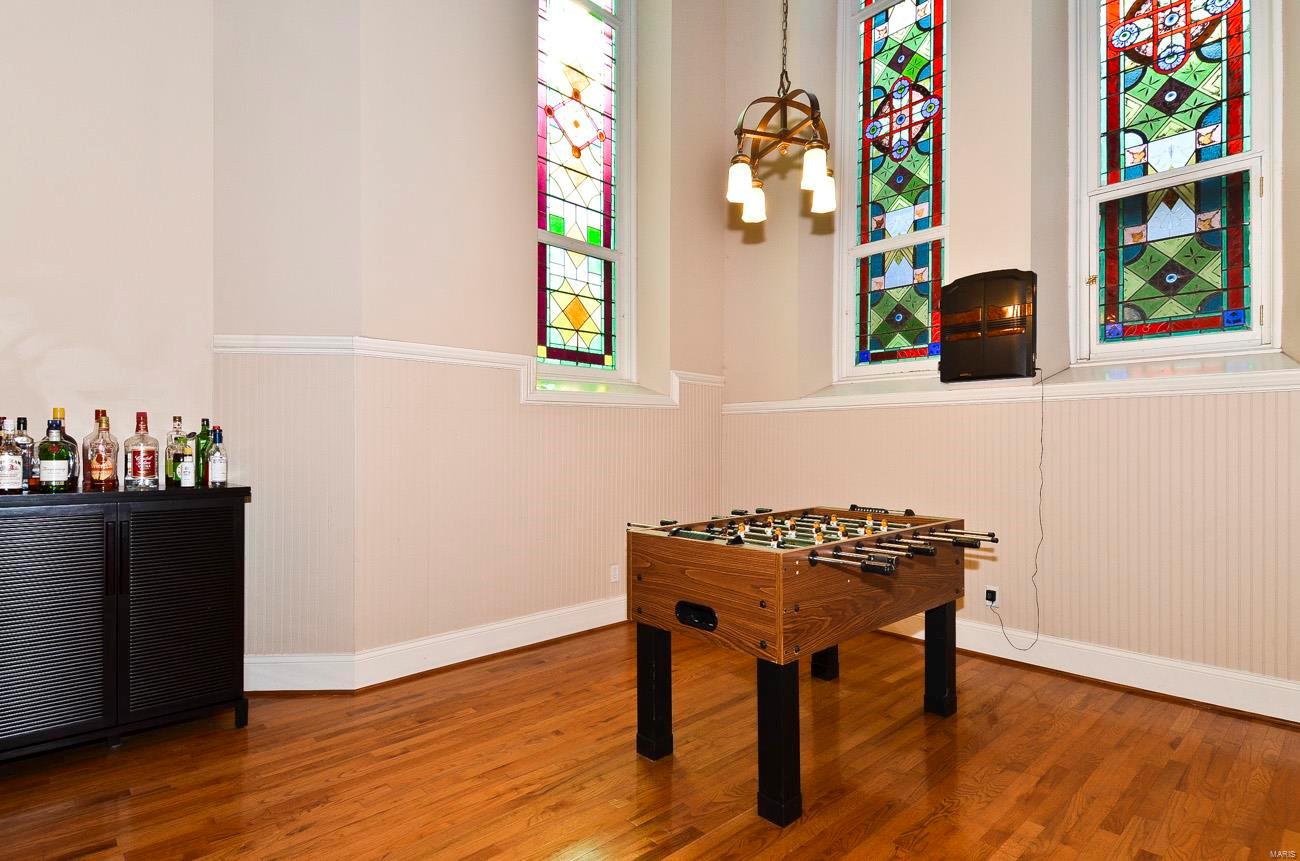 Abbey/Pk Condo - Residential