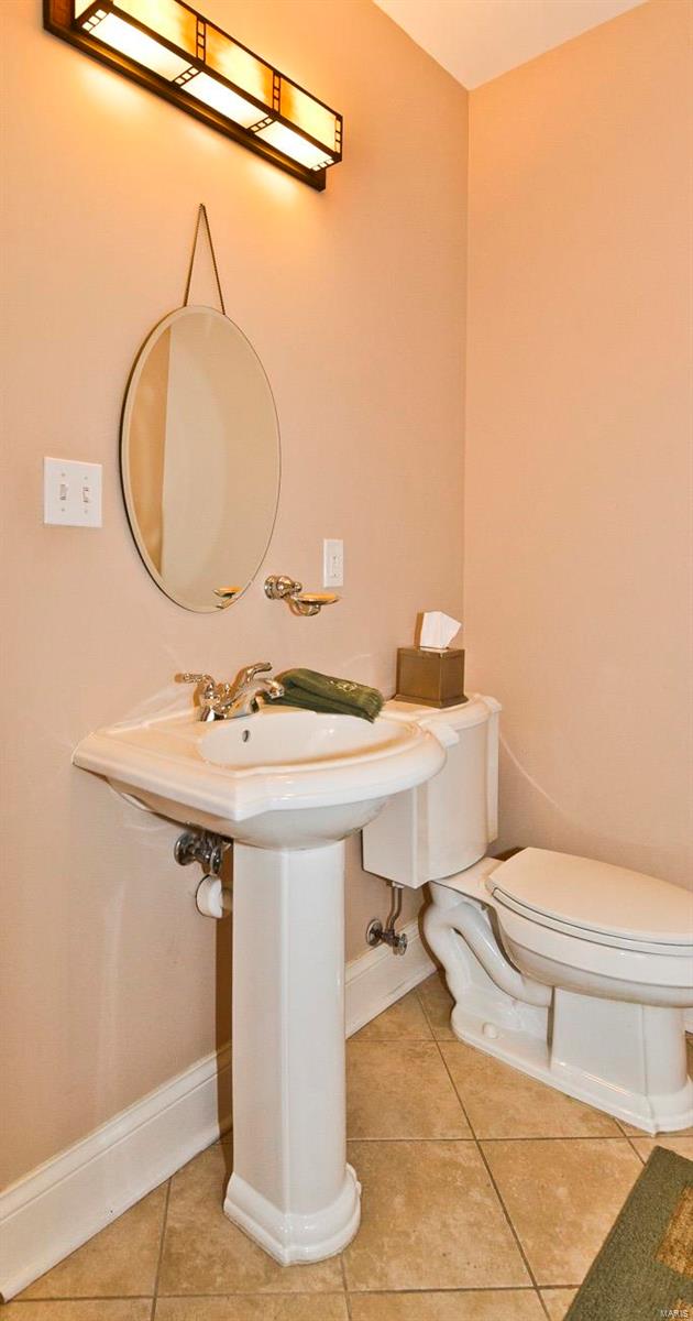 Abbey/Pk Condo - Residential