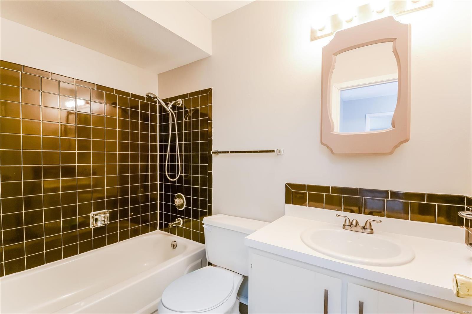 Sue Lynn Estates 03 - Residential Lease