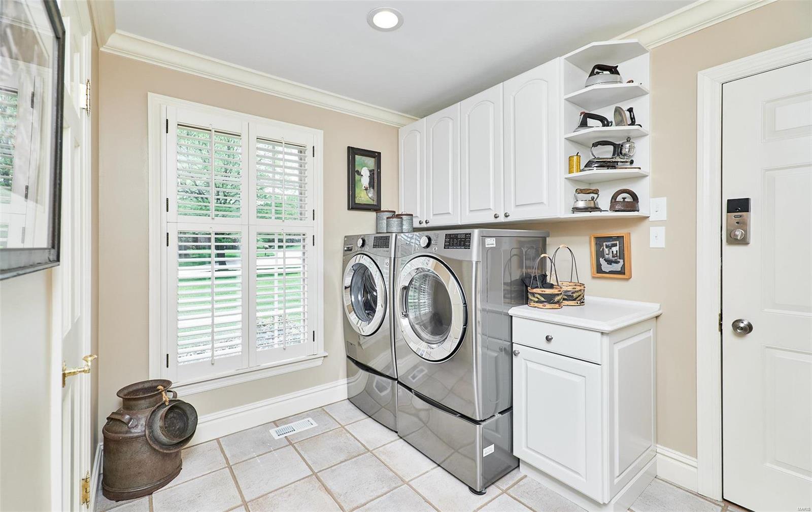 Wellington Manor - Residential