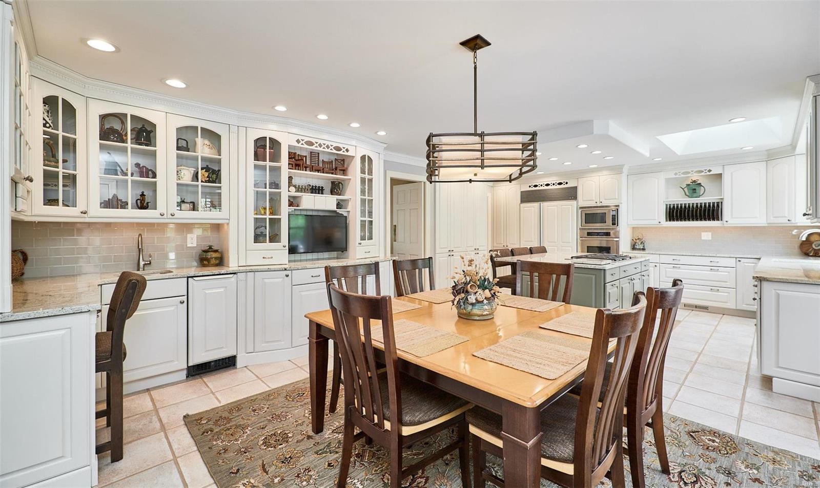 Wellington Manor - Residential