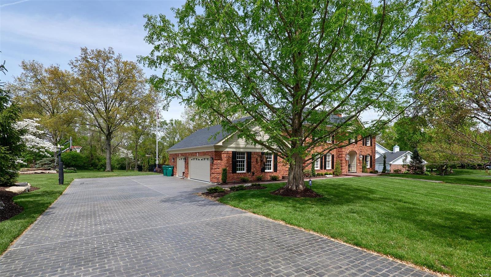 Wellington Manor - Residential