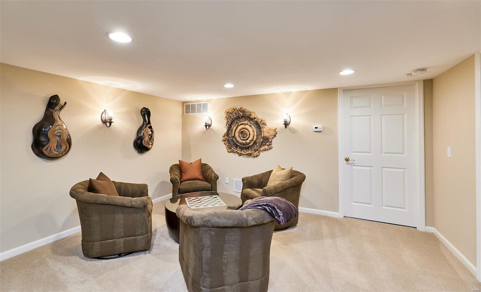 Wellington Manor - Residential