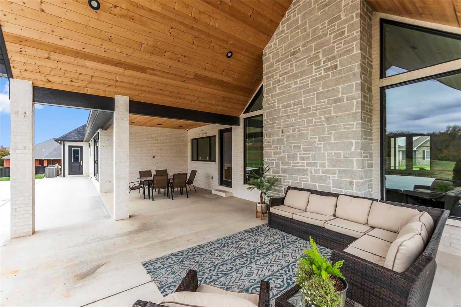 Whispering Oaks - Residential