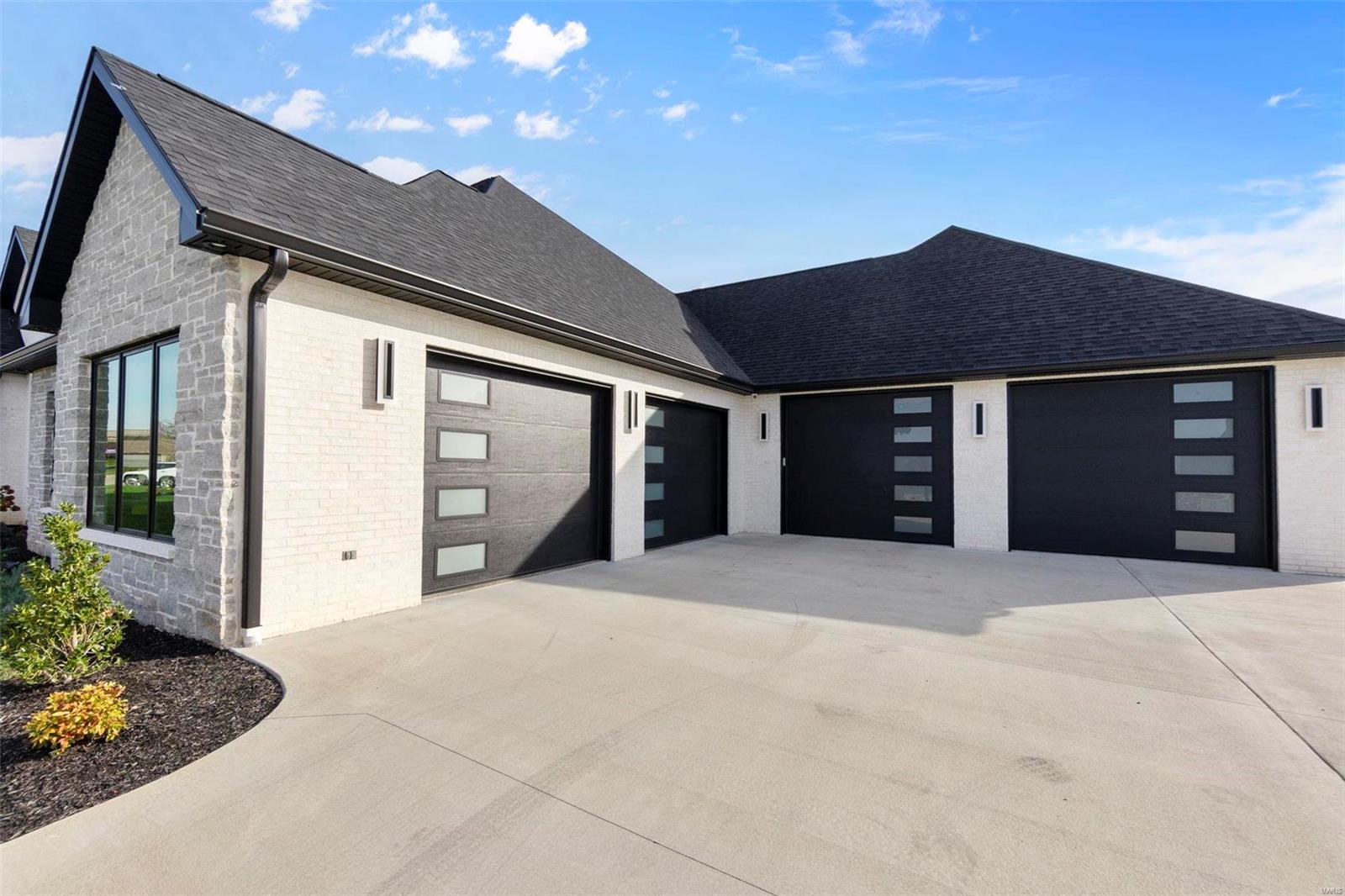 Whispering Oaks - Residential