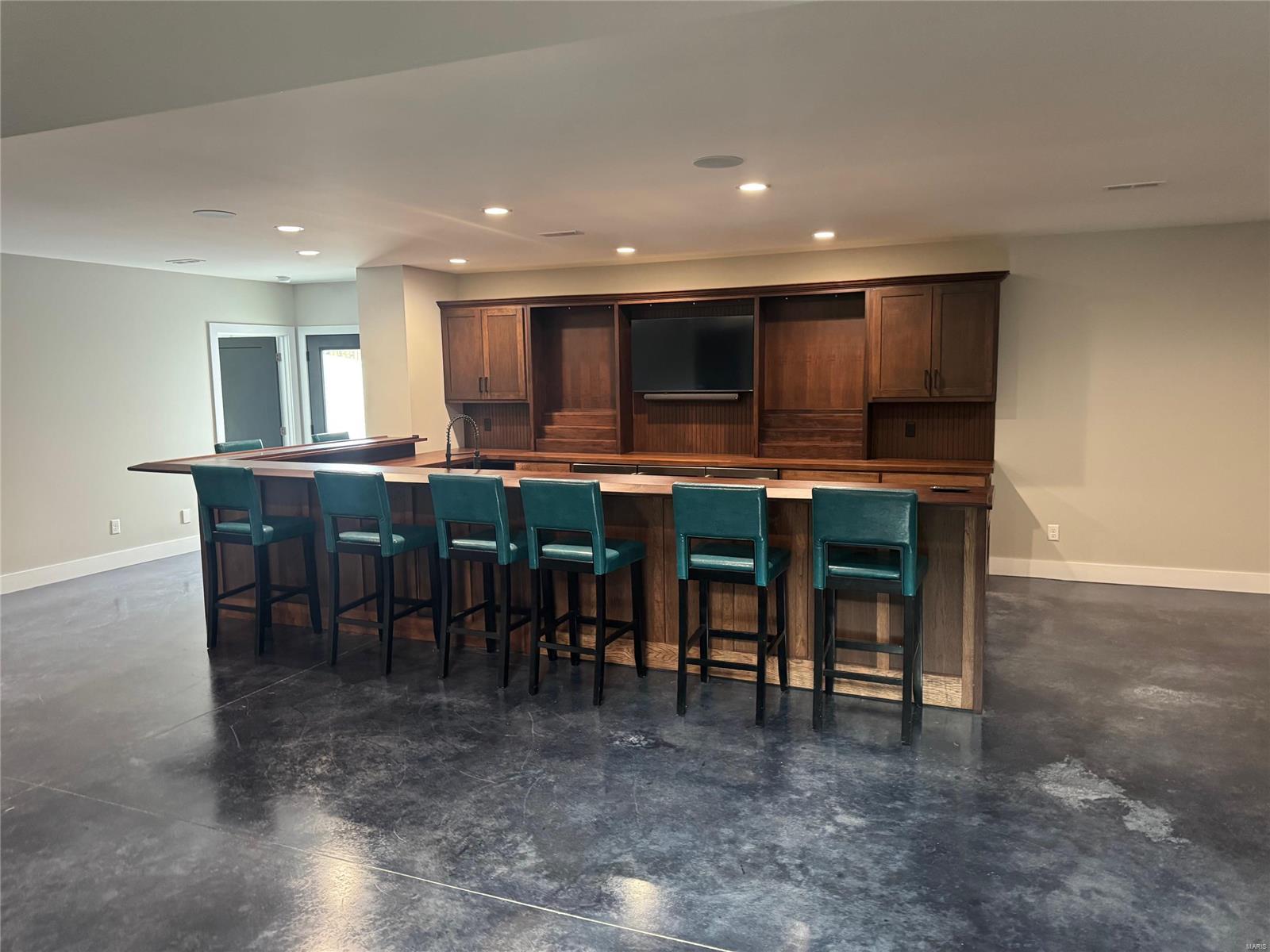 Whispering Oaks - Residential