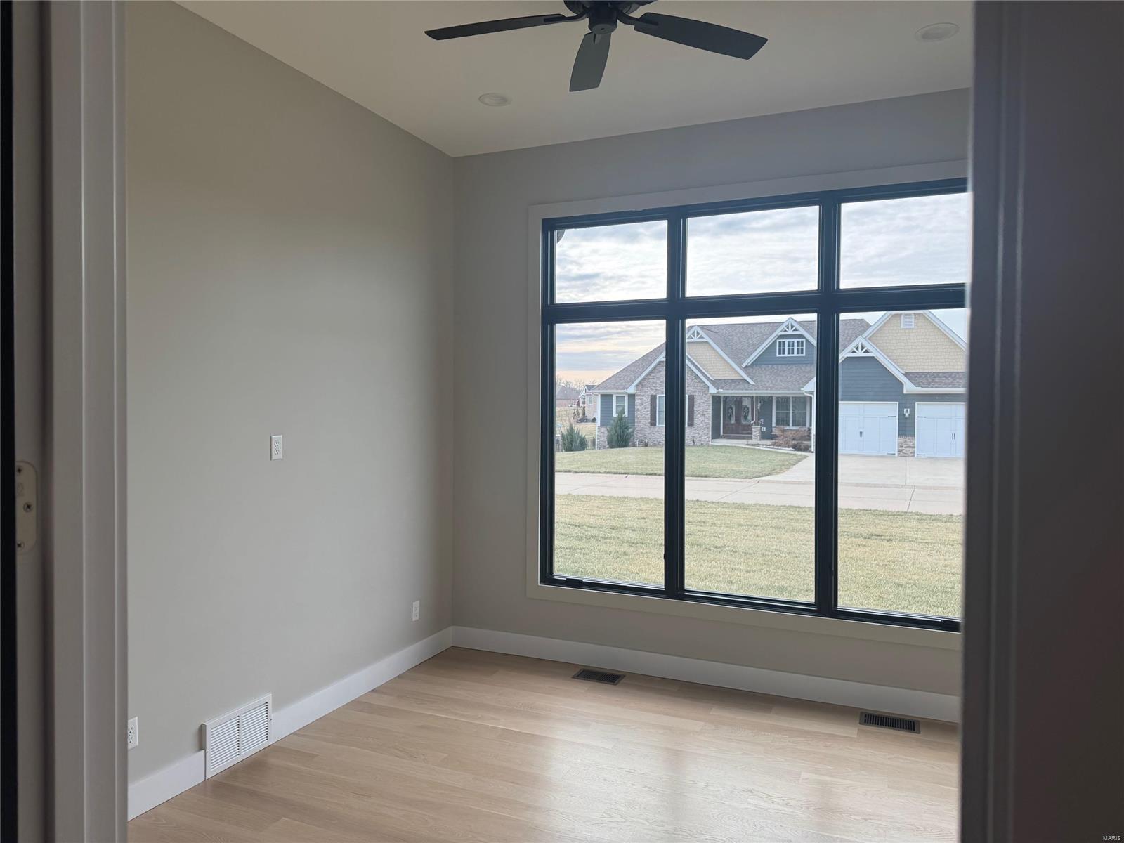 Whispering Oaks - Residential