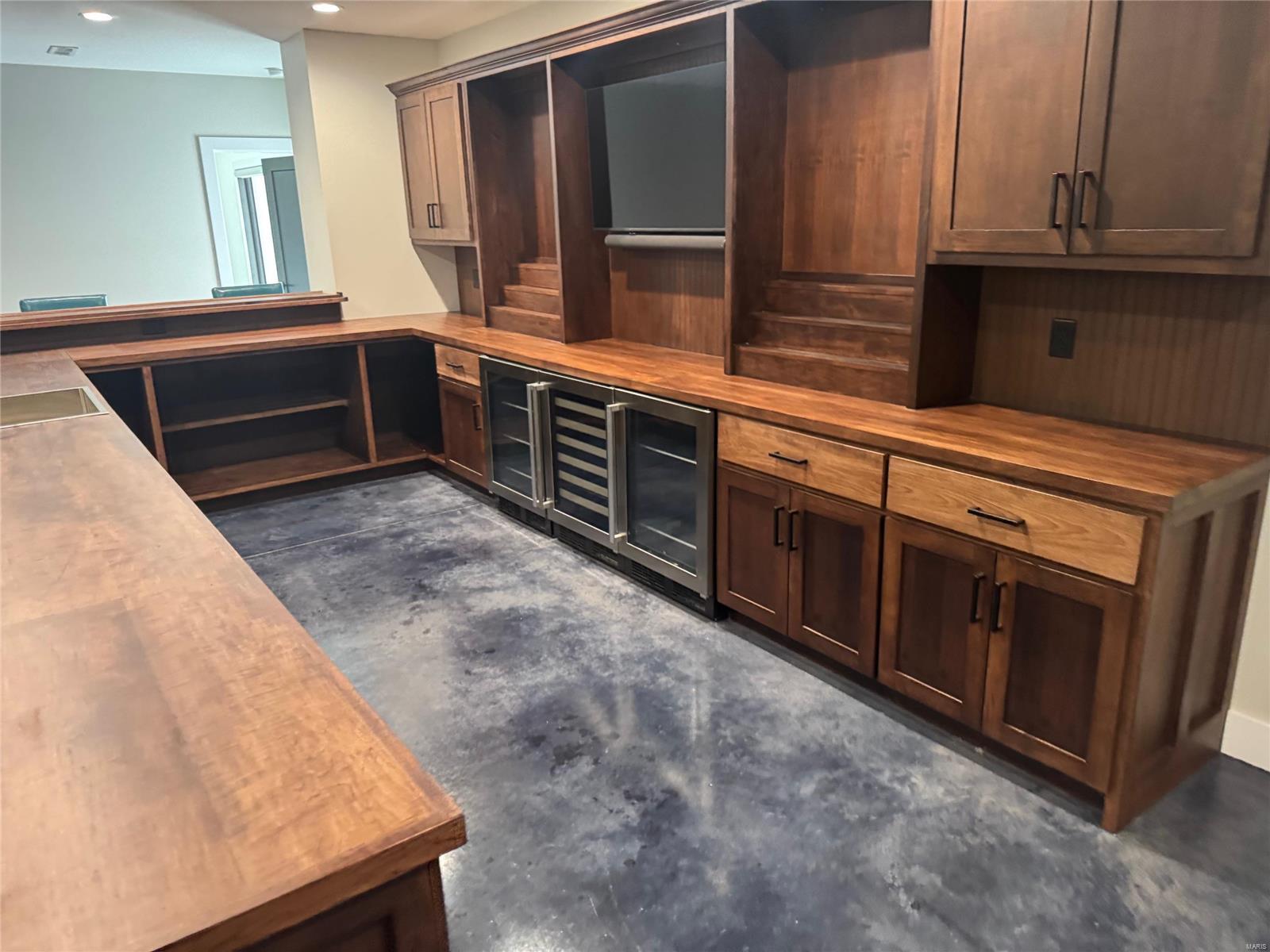 Whispering Oaks - Residential